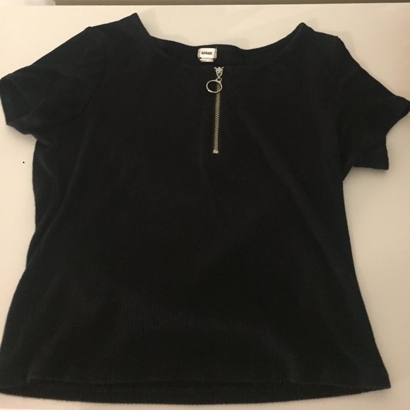 Cropped Ribbed Half-Zip Tee - Picture 3 of 3